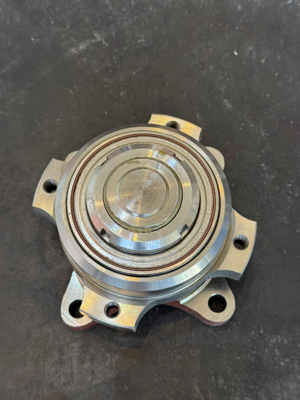 چهارپیچ هرزگرد پشت پروانه اصلی نو FH13,FM13 فن